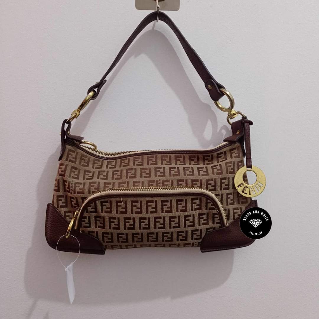 Louis Vuitton Monogram Galaxy Alpha Messenger, Fesyen Wanita, Tas & Dompet  di Carousell