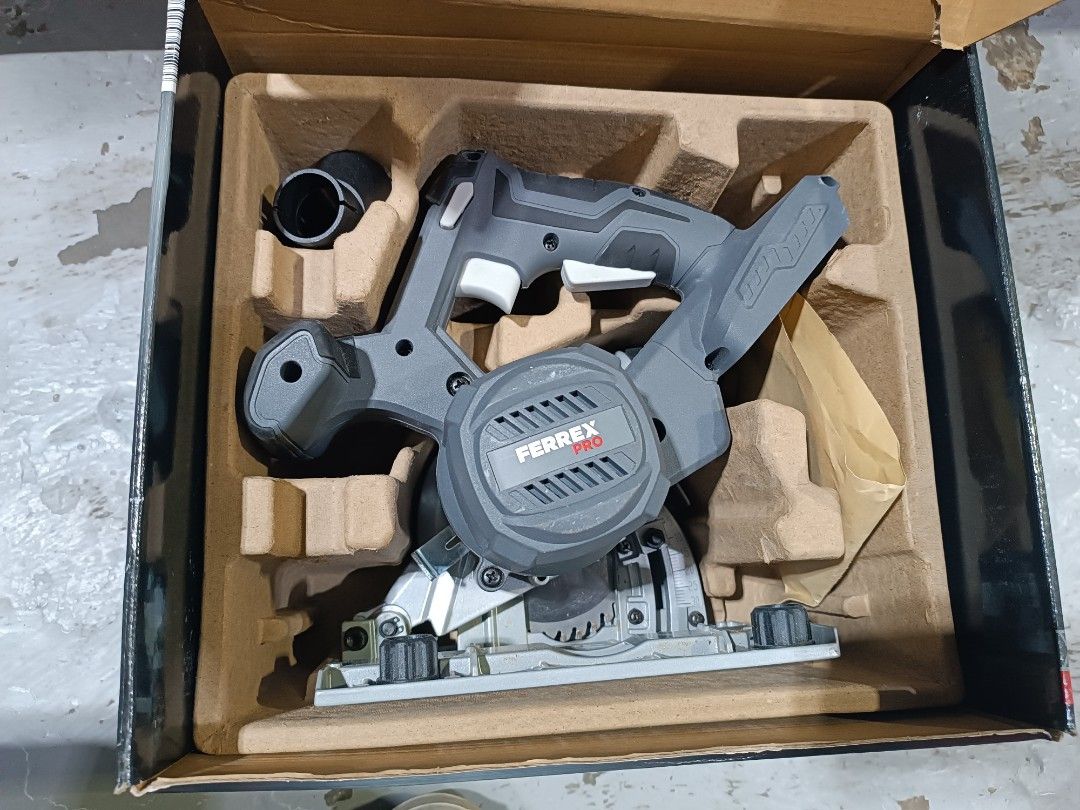 Ferrex cordless store circular saw
