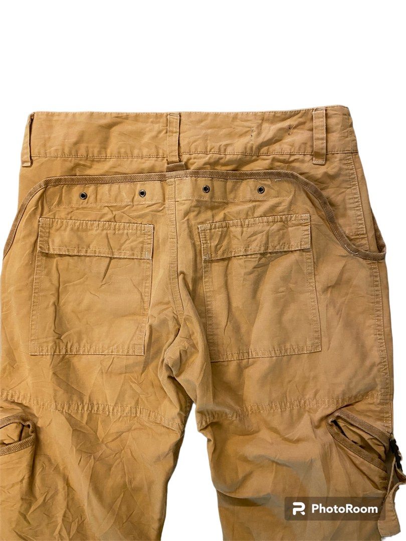 Final Home (Category: Chinos) located in Dungun. Submitted by jaa_fiza.jr (Listing ID 1256173003, Image 2). Description: Final Home isseymiyake Cargo Pants Bondage Pants Manual Size : 32/33 Labuh 37.5 Design Monkey pants belakang and knee pocket Price : MYR 288 Negotiable interesting🔥🔥🔥 .