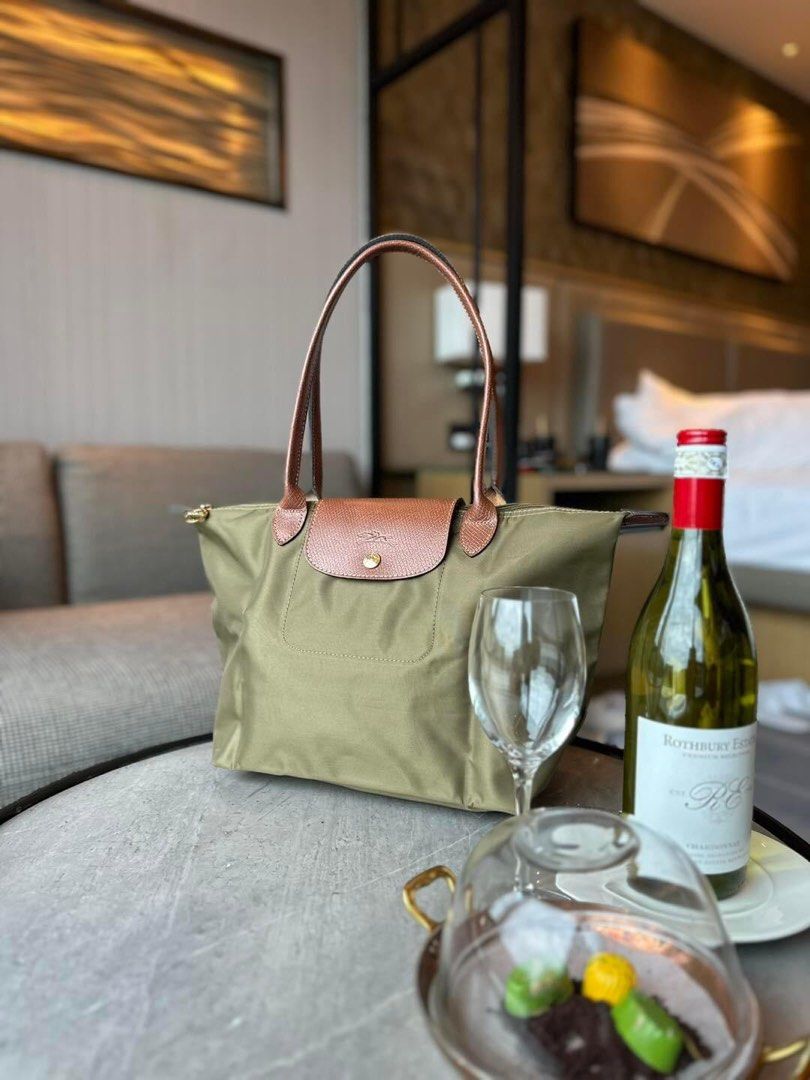 FREE SF Authentic Longchamp Le Pliage Medium in Khaki Luxury Bags Wallets on Carousell