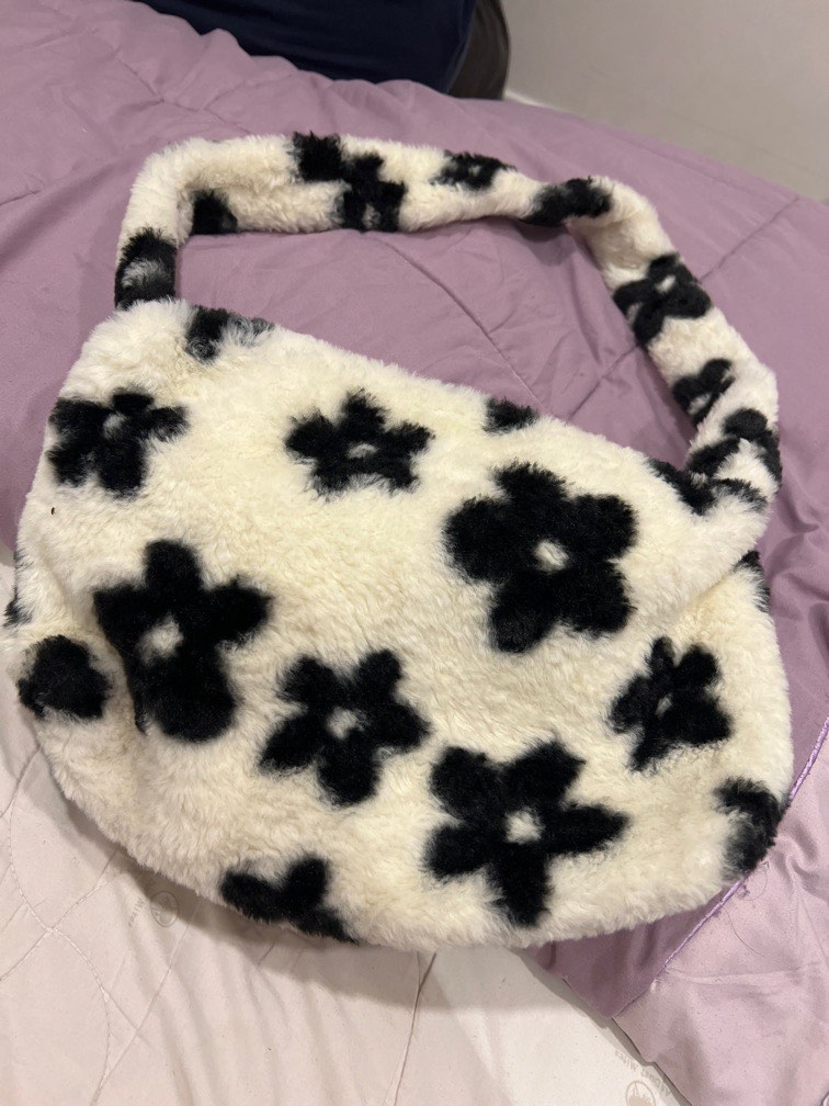 Flower fur top bag