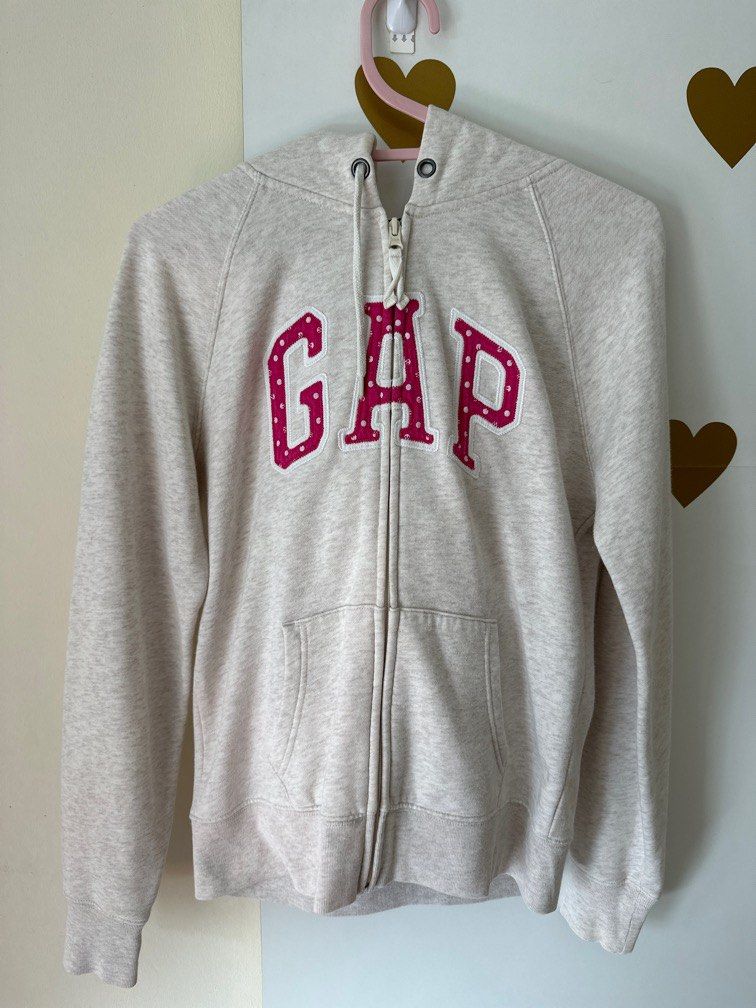 Gap top heart sweater