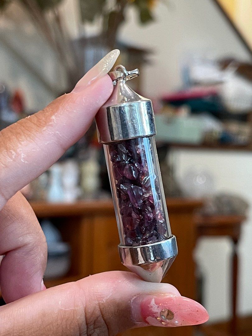 Garnet crystal pendant store
