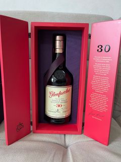 (Category: ) located in . Submitted by WhiskyNWatches (Listing ID 1256145815, Image 1). Description: .