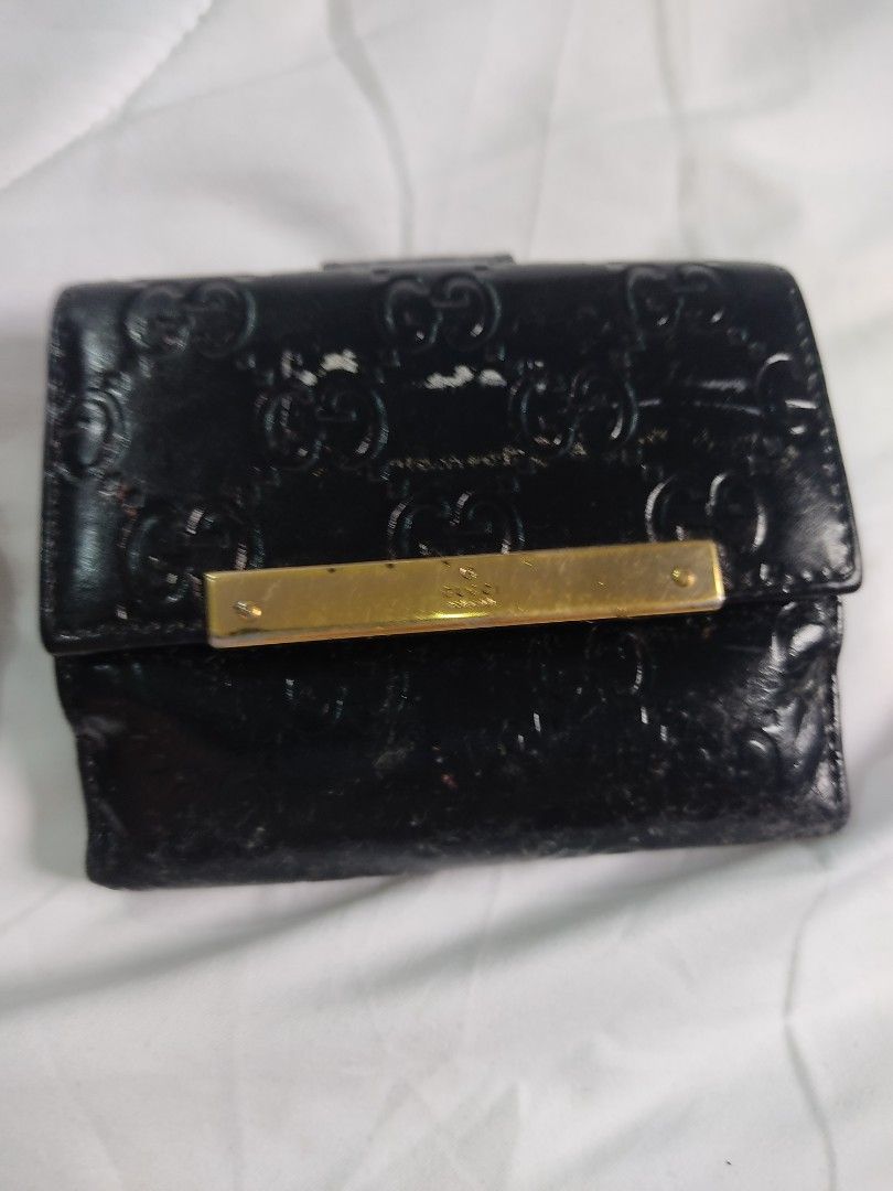 Gucci Bifold wallet and Keyholder (Category: Luxury Bags & Wallets) located in Pasig City. Submitted by thrifttrip (Listing ID 1256147371, Image 2). Description: Sold as pack for P1800. both with codes. For project but overall the leathers are intact with minor signs of usage item location Bambang Pasig thank you.
