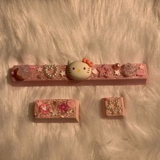 hello kitty artisan spacebar keycaps set