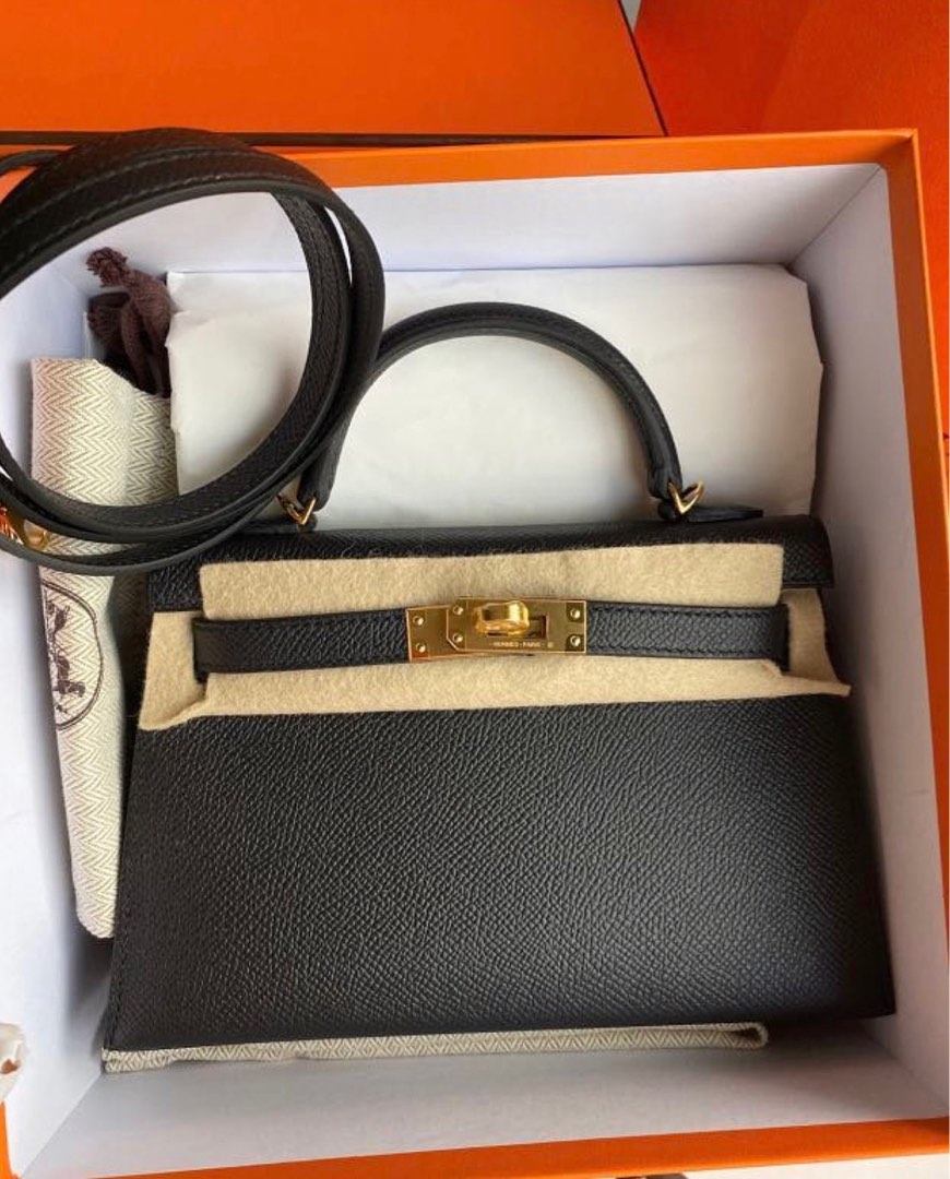 Hermes Kelly 20 in craie / gris asphalt ghw stamp B, Luxury, Bags & Wallets  on Carousell