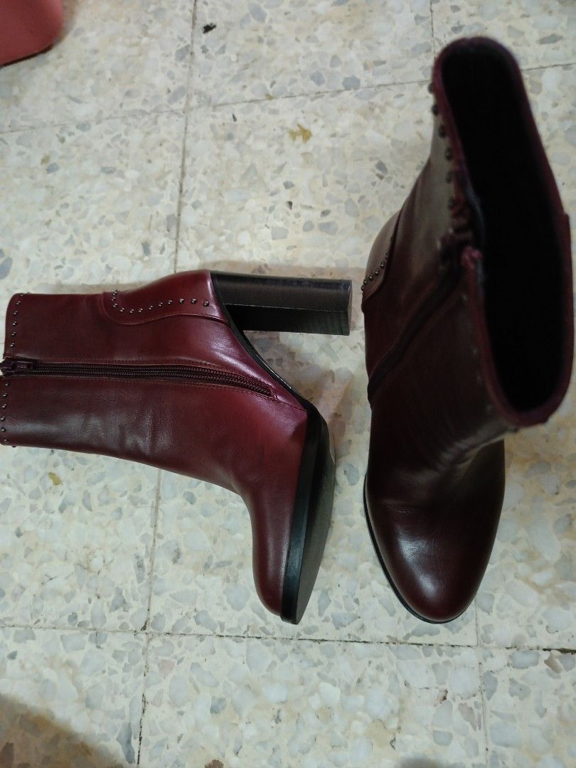 High heels Boots Women s Fashion Footwear Boots on Carousell
