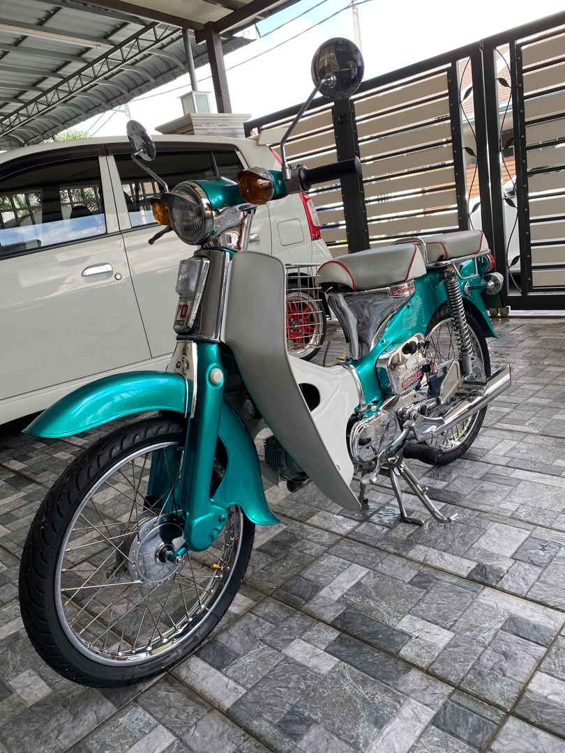 Honda C70, Motorbikes on Carousell