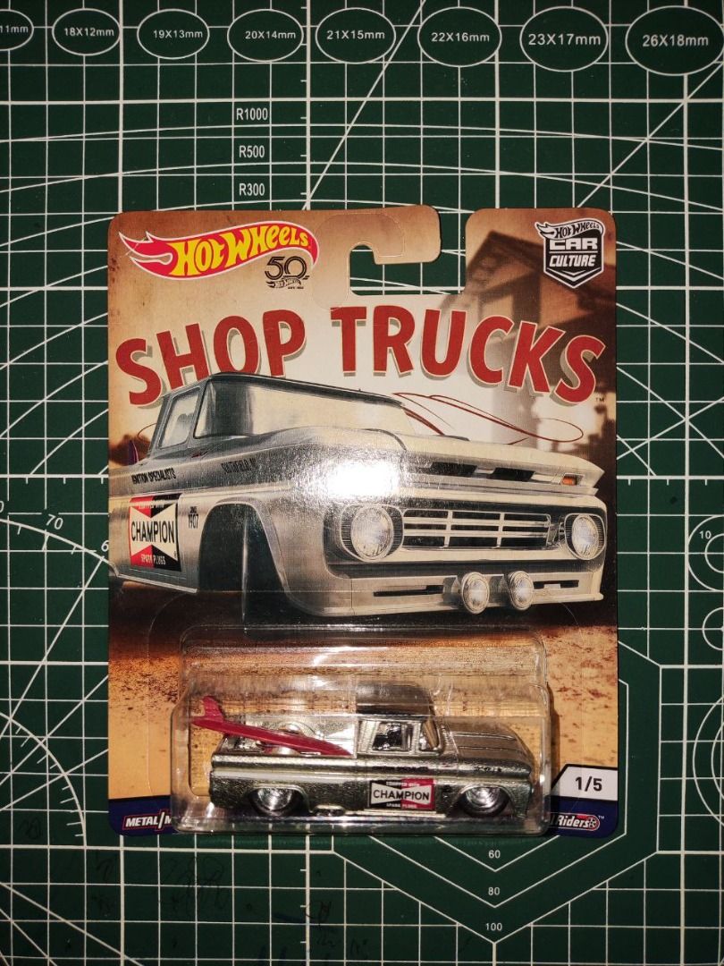HOT WHEELS PREMIUM SHOP TRUCKS CUSTOM 62 CHEVY PICKUP Hobbies