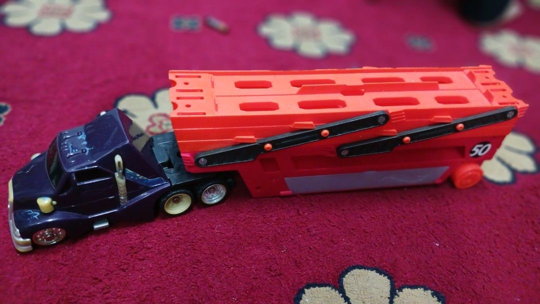 Hot wheels mega hauler tesco shop