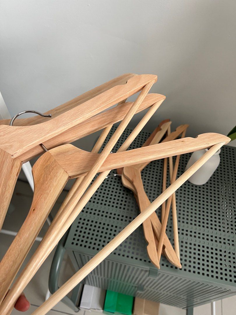 BUMERANG Natural Wooden Hanger - Popular & Stylish - IKEA