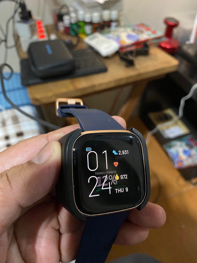 Fitbit versa 2 store special edition rose gold