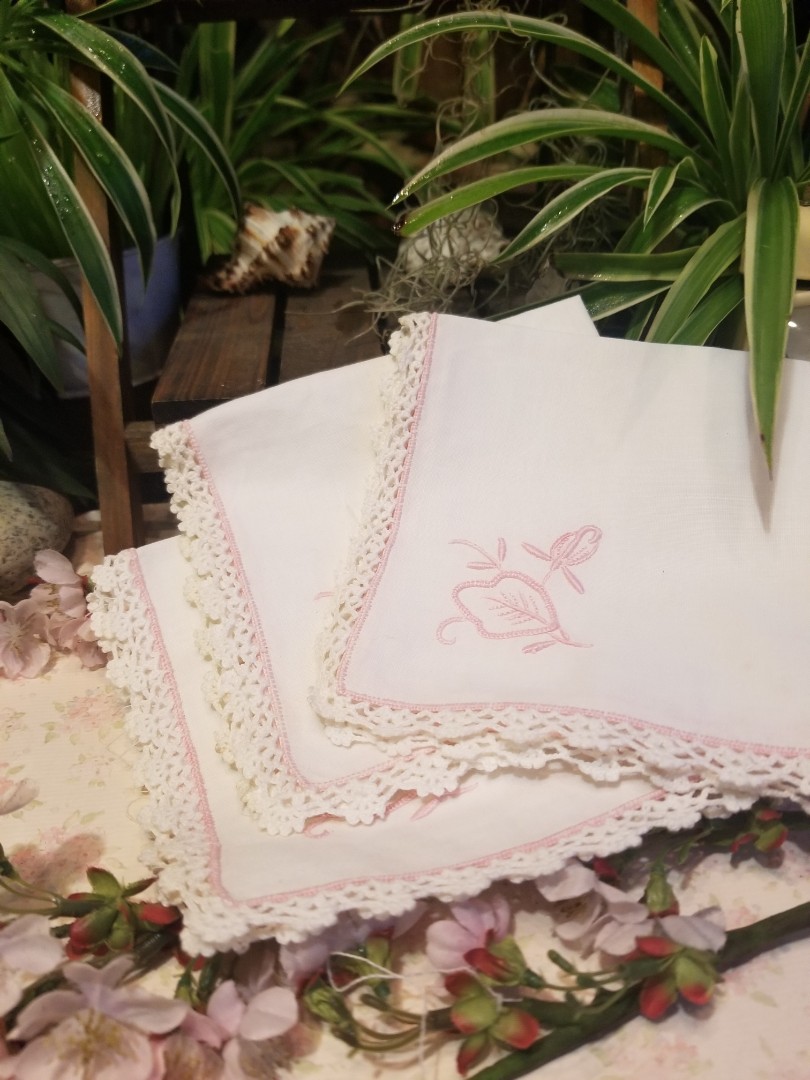 LACE - White Napkins