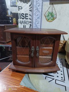 JEWELRY ORGANIZER