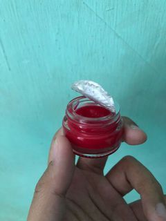 Lip Blam Noera