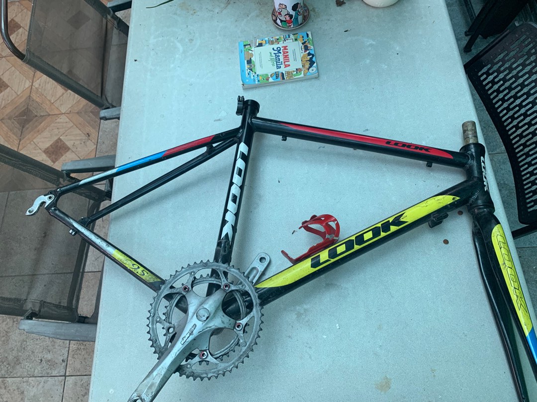 Look 695 frame outlet