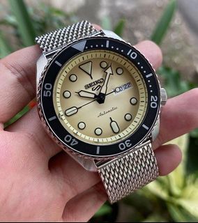 (Category: ) located in . Submitted by notorious_watches (Listing ID 1256212042, Image 1). Description: .