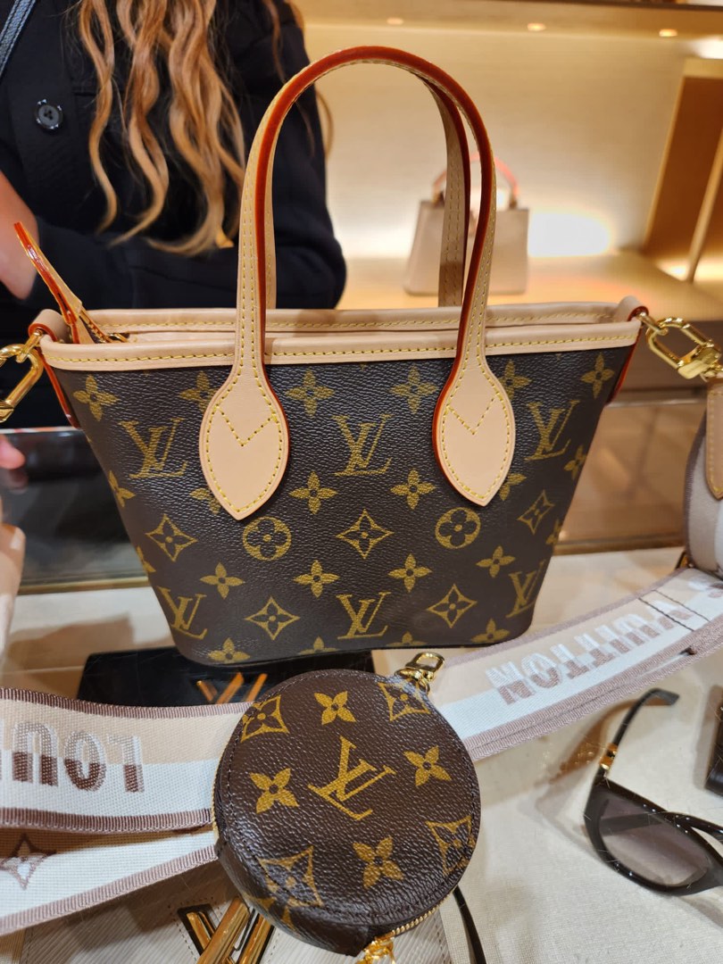 READY STOCK!!! LV Neverfull BB, Luxury, Bags & Wallets on Carousell