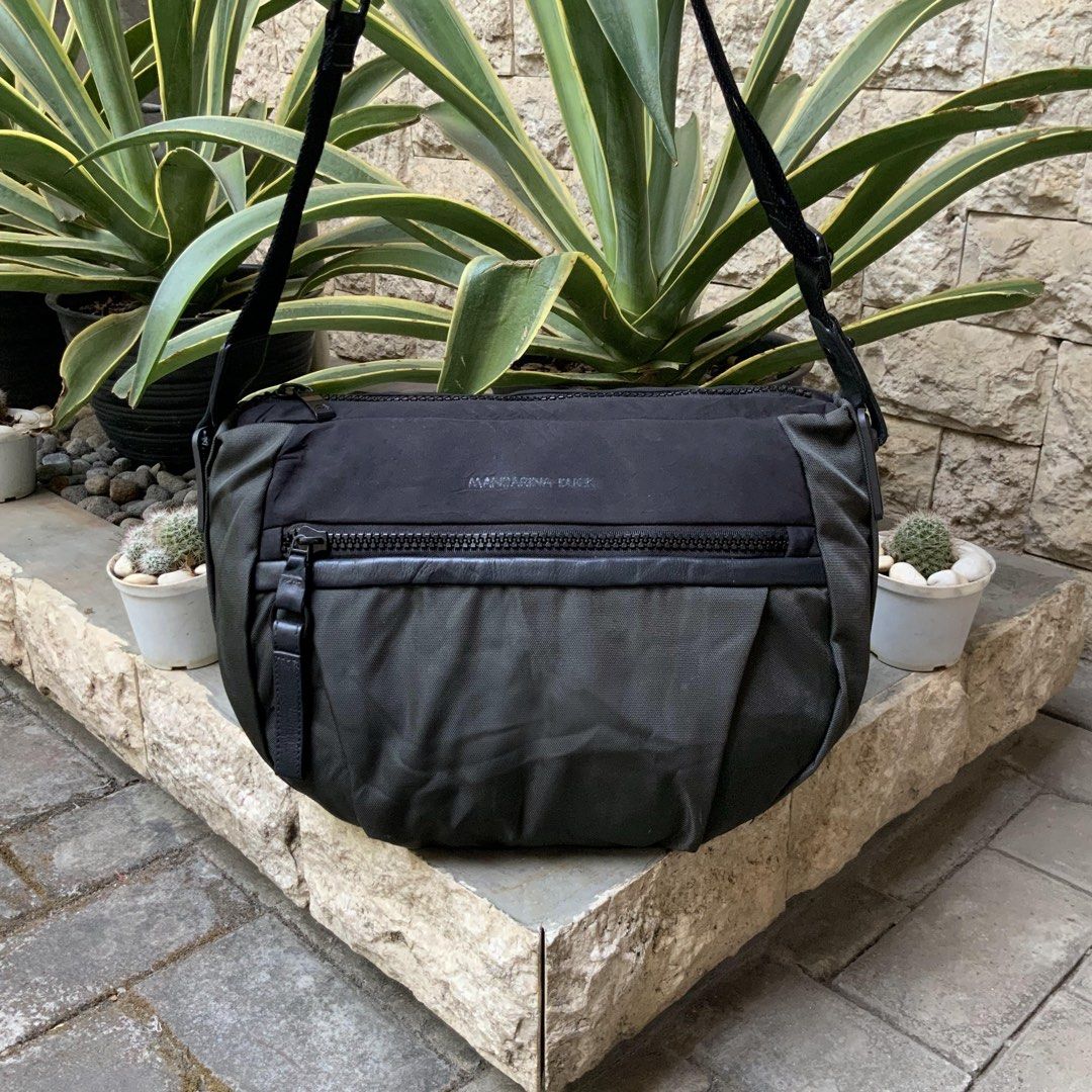 MANDARINA DUCK NYLON SLING SHOULDER BAG