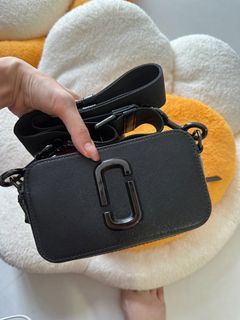Original Marc Jacobs Snapshot Camera Bag (Khaki DTM), Women's Fashion, Bags  & Wallets, Cross-body Bags on Carousell