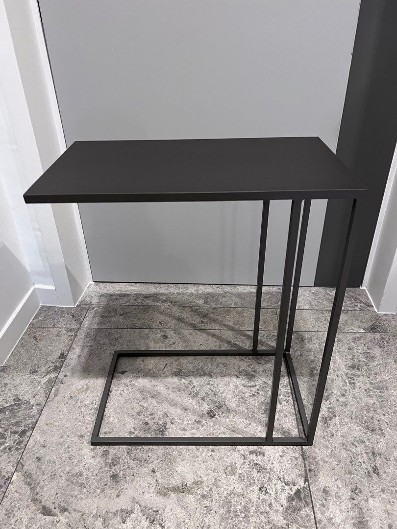 MILL Black Metal C Side Table