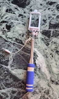 Mini monopod camera