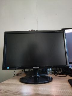Monitor Samsung 19 Inch Wide LED Second Bekas Terawat S19b150B