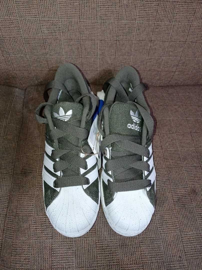 Adidas 42 us limited top