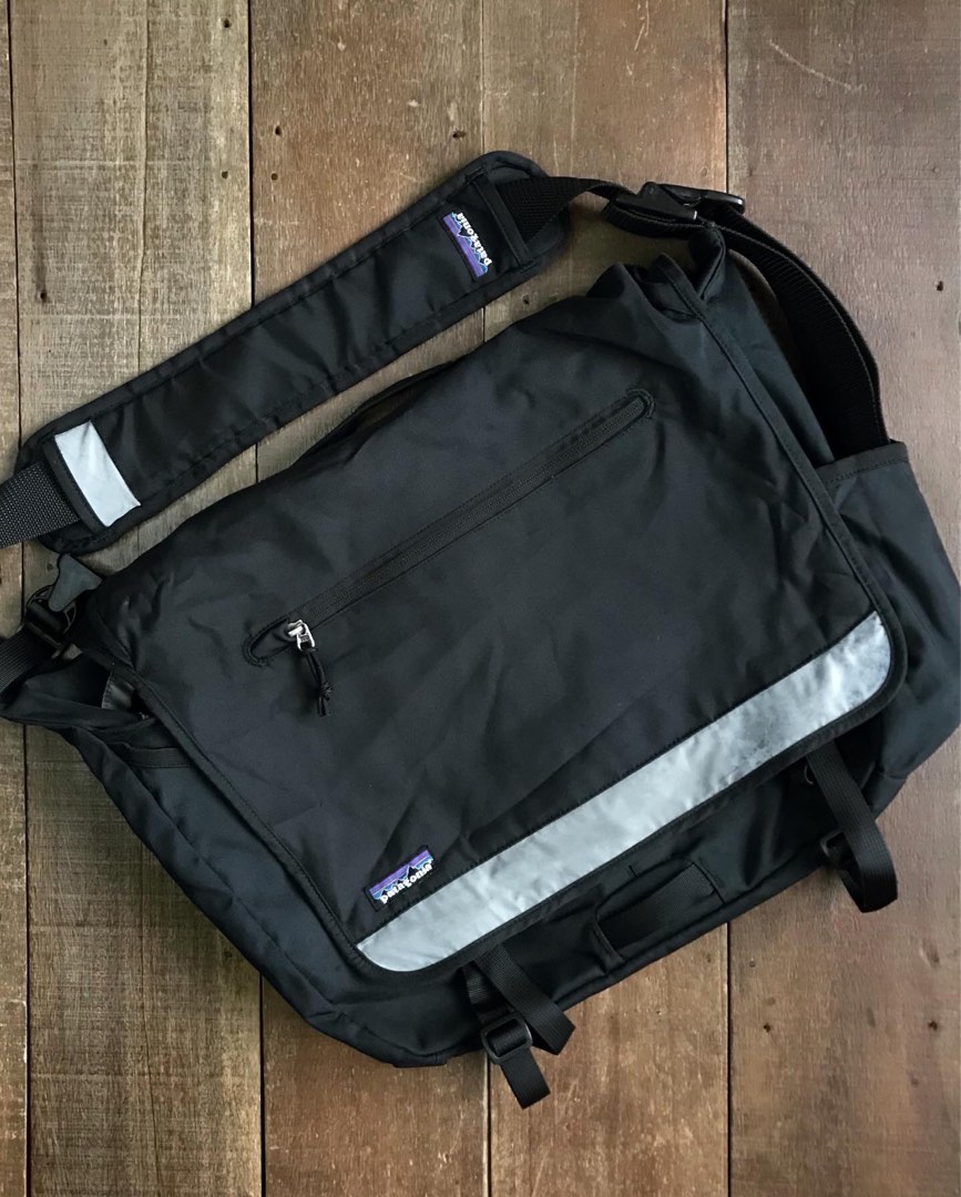 Patagonia Half Mass Messenger Bag, Men's Fashion, Bags, Briefcases on