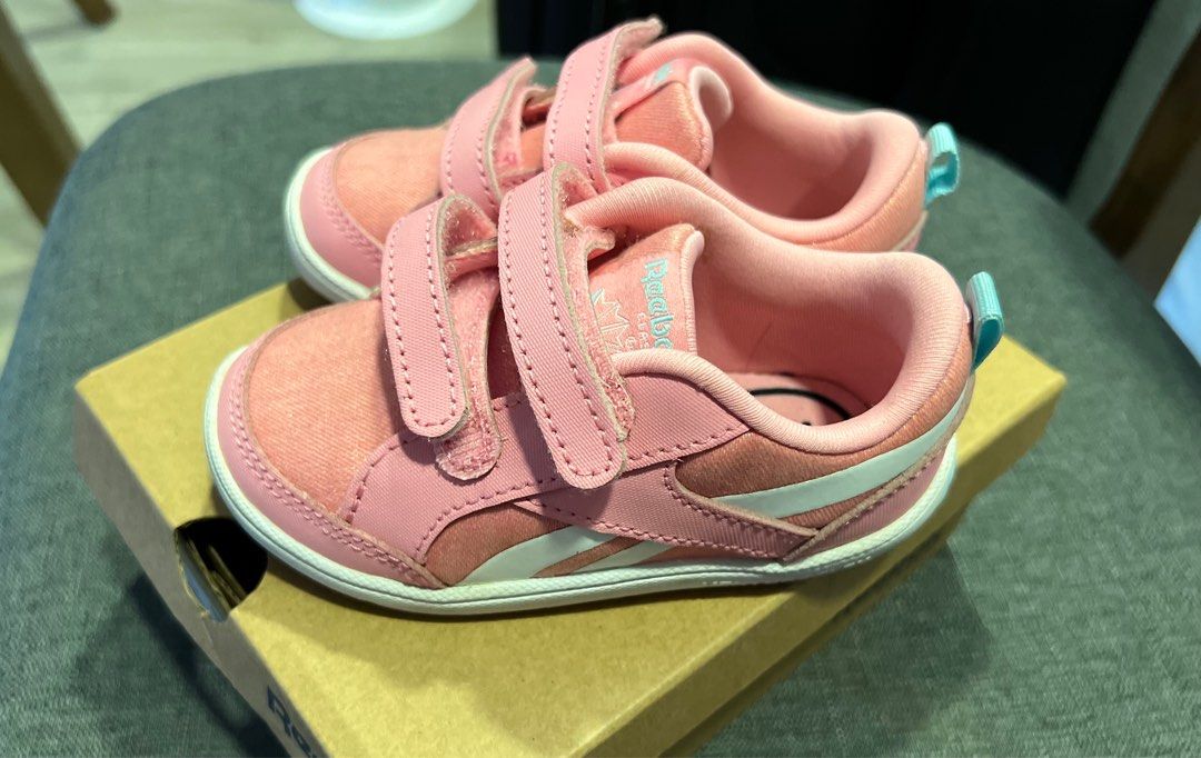 Reebok freestyle pink store