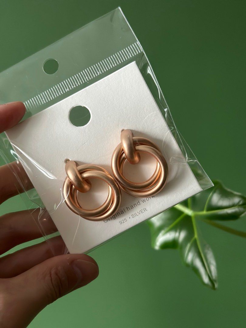 Rose gold colour earrings Women s Fashion Jewelry Organisers