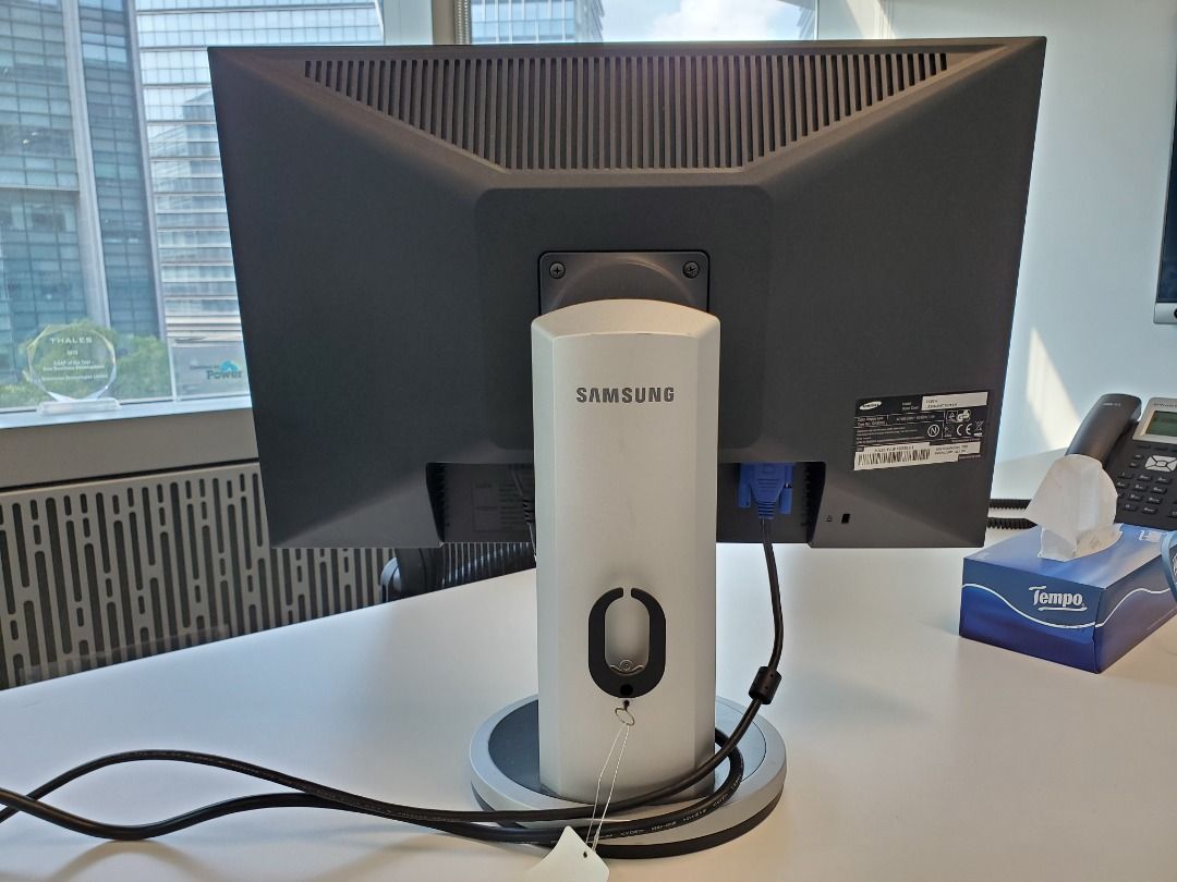 Samsung syncMaster 205bw 21" Monitor, 電腦＆科技, 電腦周邊及配件, 電子屏幕 - Carousell