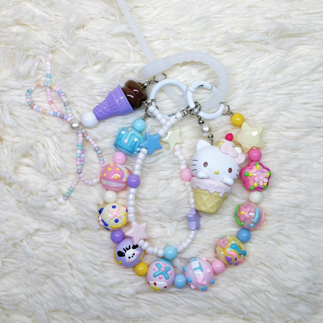 Hello Kitty Beads Keychain, Hobbies & Toys, Stationery & Craft