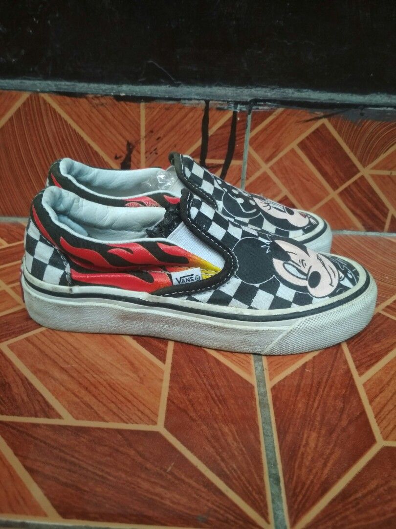 Sepatu Vans x Disney size 29 Bayi Anak Lainnya di Carousell