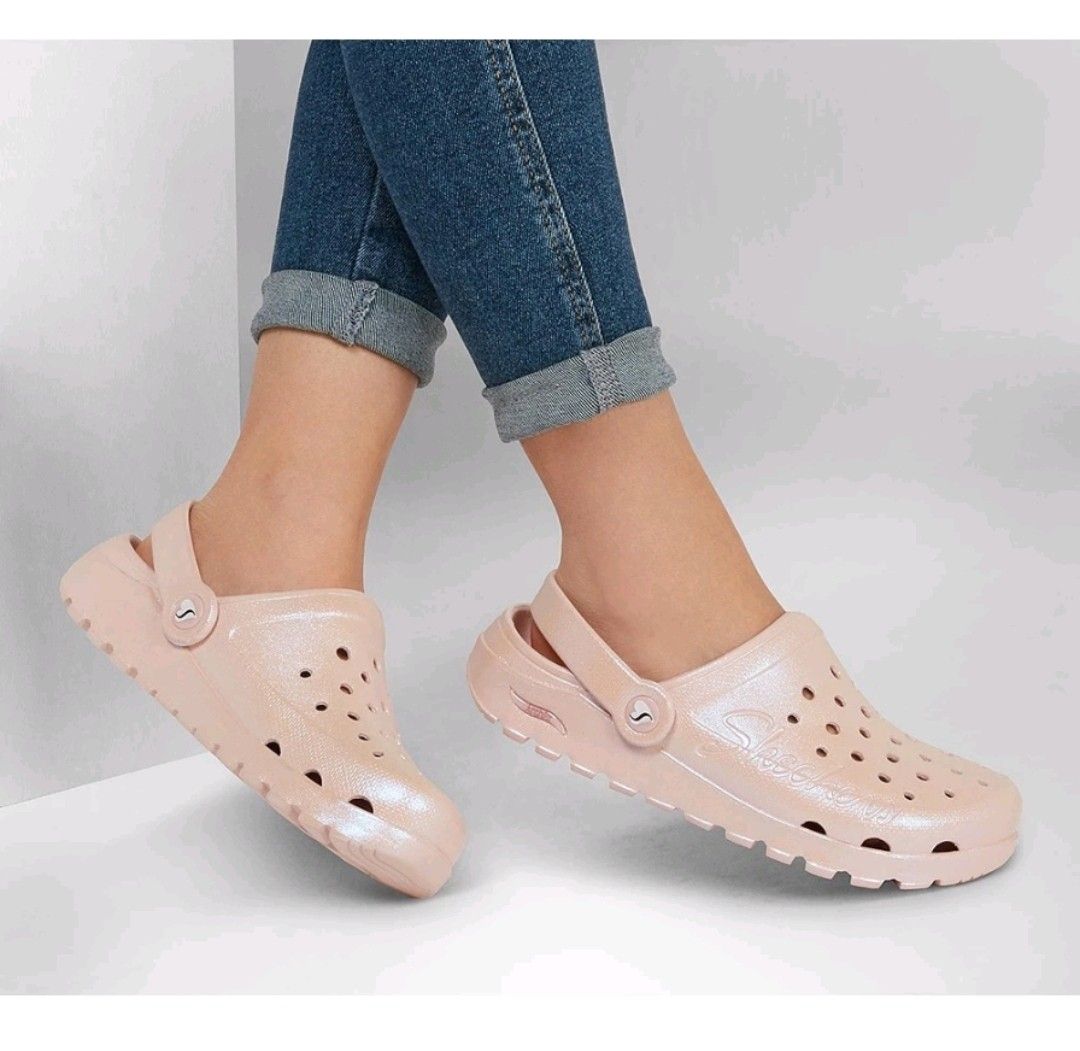 Skechers Crocs Foamies Arch Fit Walking Shoes Pink colour