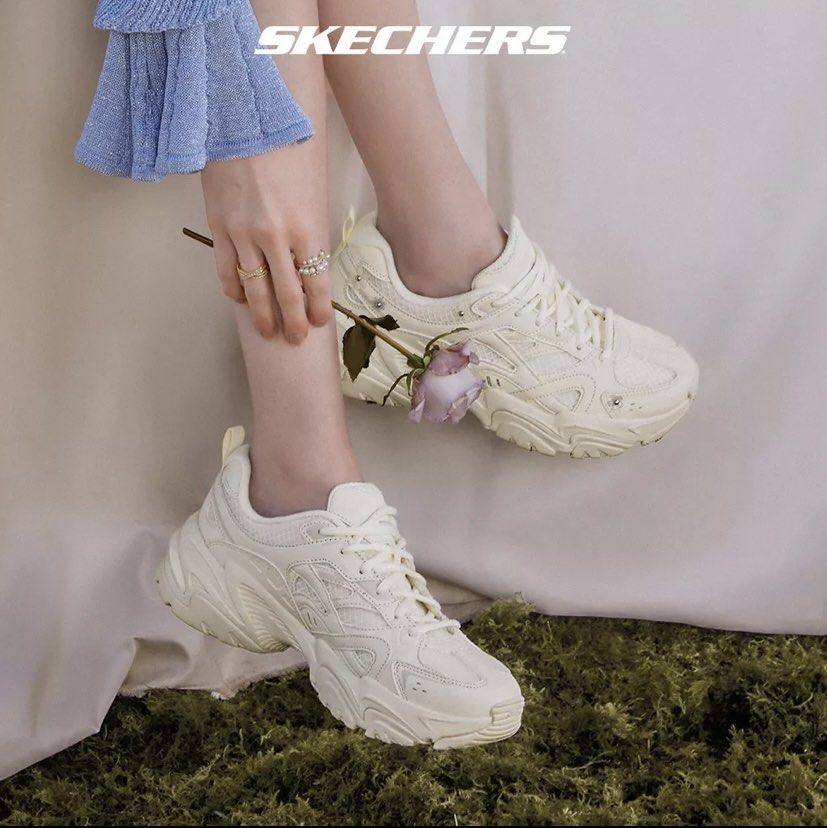 Skechers Memory Foam, Women's Fashion, Footwear, Sneakers on Carousell