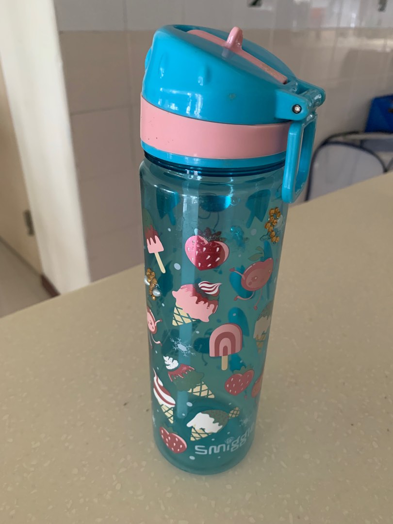 Smiggle waterbottle, Furniture & Home Living, Kitchenware & Tableware ...