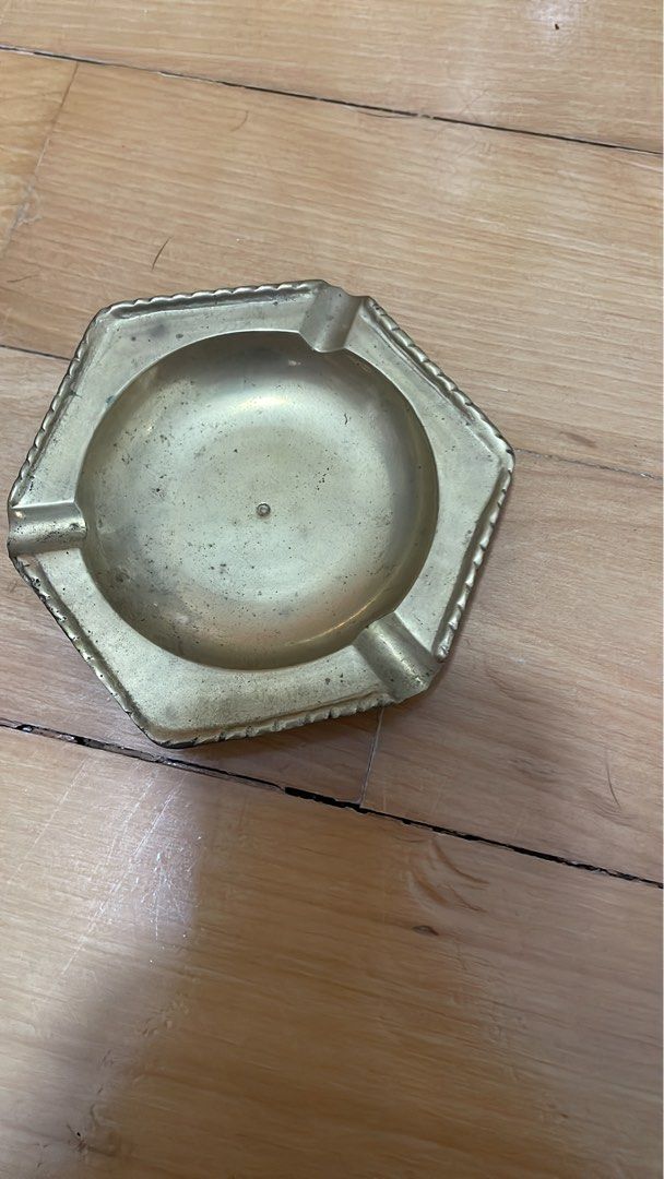 Solid Brass Ashtray (Category: Home Improvement Tools & Accessories) located in Singapore. Submitted by zakes (Listing ID 1256248465, Image 1). Description: .