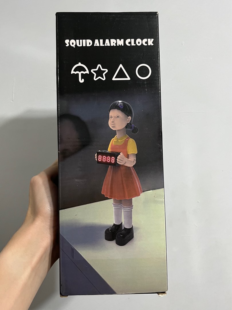 魷魚遊戲公仔鬧鐘 Squid Game Alarm Clock, 興趣及遊戲, 玩具 & 遊戲類 Carousell