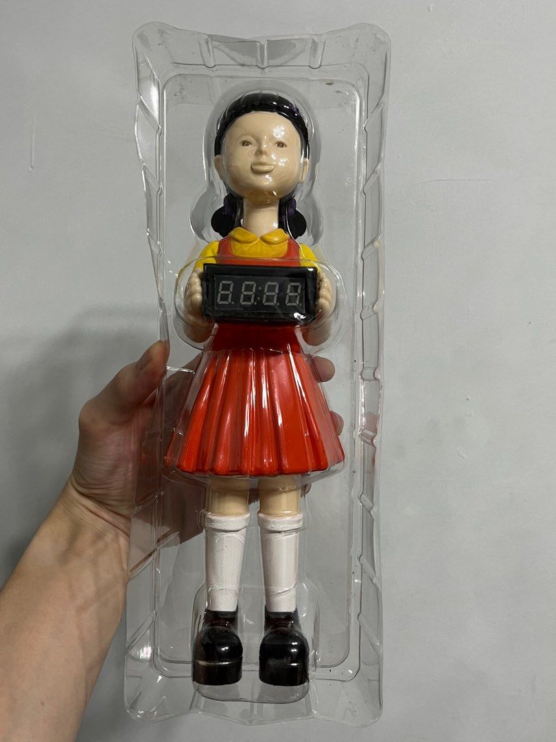 魷魚遊戲公仔鬧鐘 Squid Game Alarm Clock, 興趣及遊戲, 玩具 & 遊戲類 Carousell