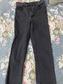 (Category: ) located in . Submitted by preloved_byell (Listing ID 1256194836, Image 1). Description: .