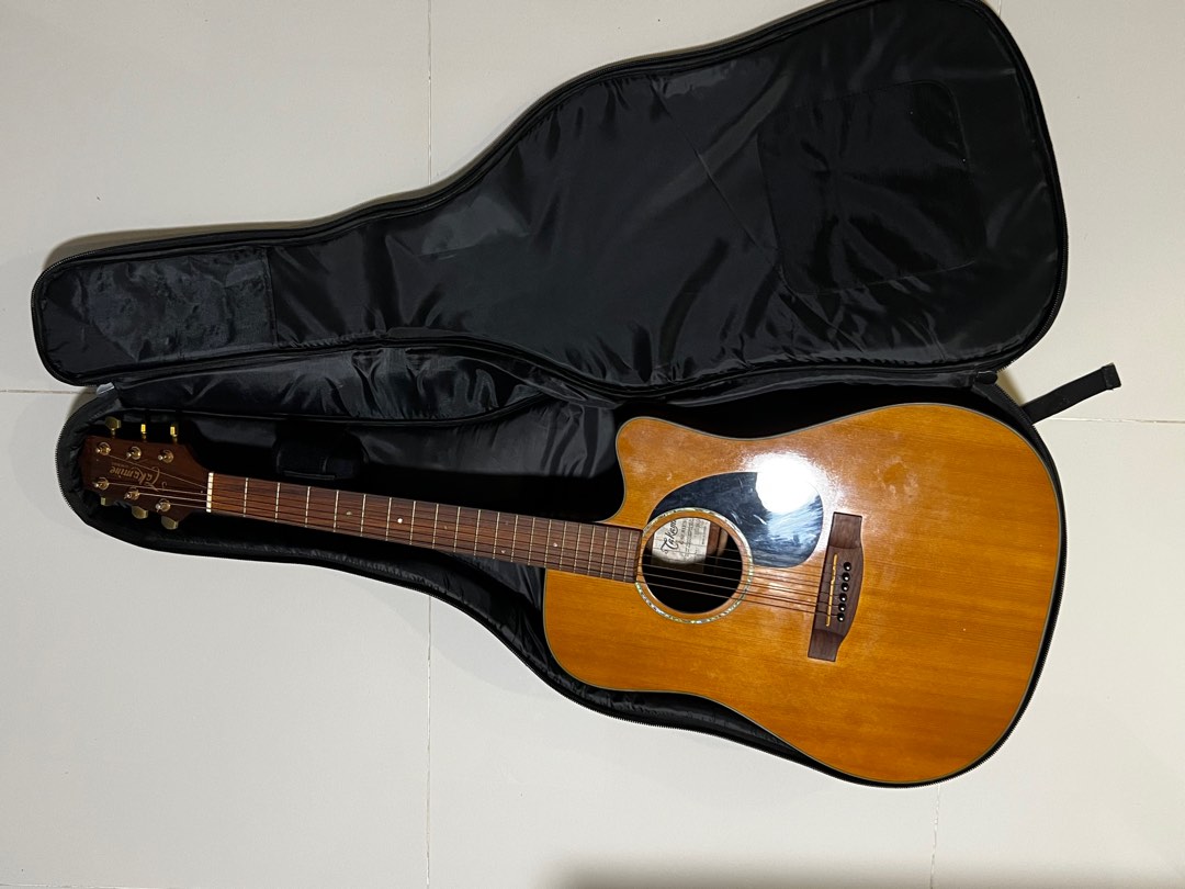 Takamine Acoustic Guitar EG340C, Hobbies & Toys, Music & Media, Musical
