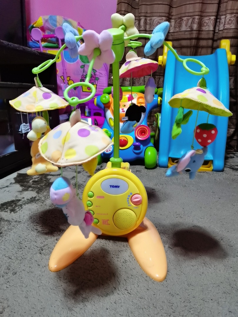 Tomy 2in1 mobile crib toy, Babies & Kids, Infant Playtime on Carousell