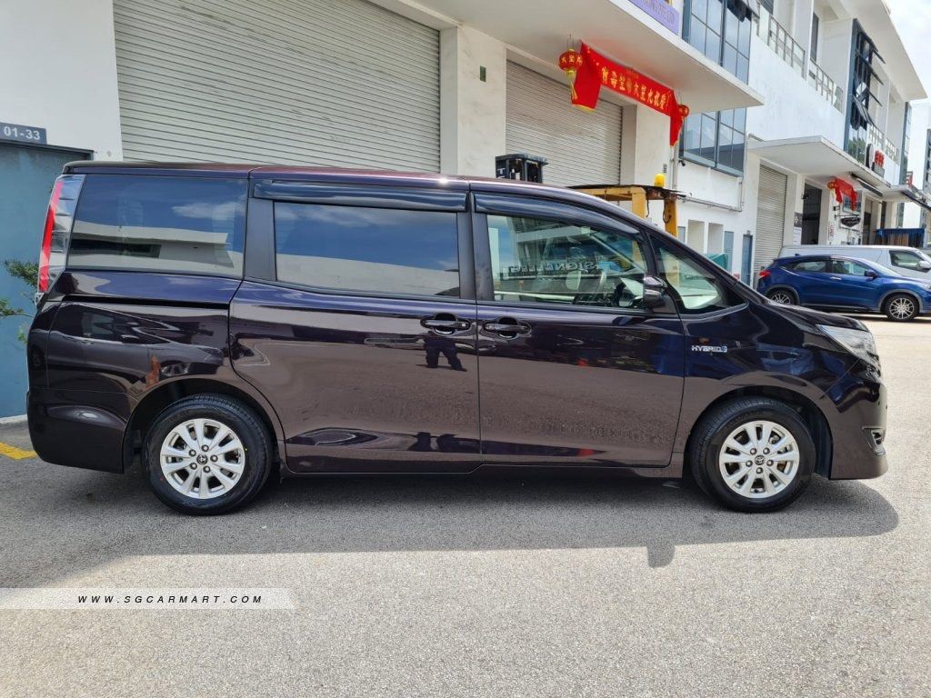 Toyota Noah (Hybrid) CDW Included / PHV Rental, Cars, Car Rental on