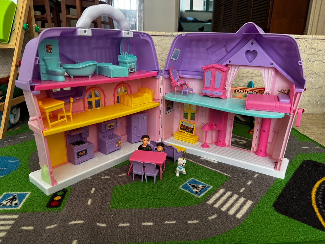 Toys R Us Doll House , Hobbies & Toys, Toys & Games on Carousell