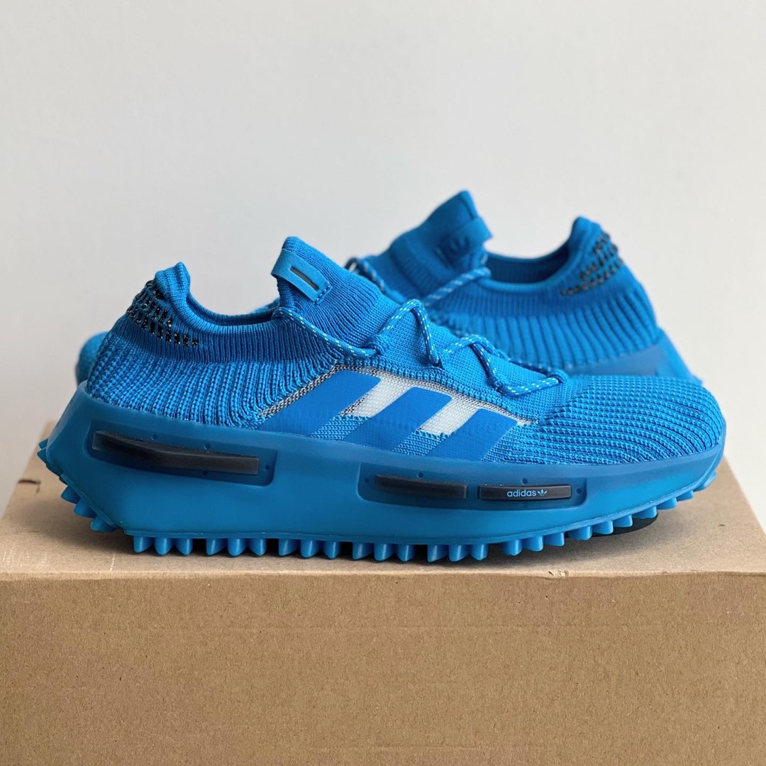 Nmd r2 adidas blu hotsell