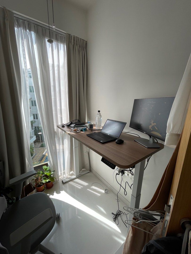 [moving clearance] UMD Standing Desk and Height Adjustable Study Table ...