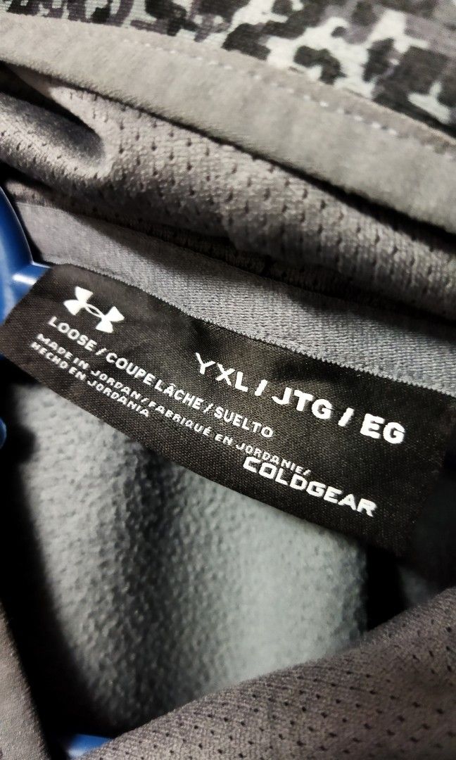 Under armour loose coupe lache suelto deals coldgear