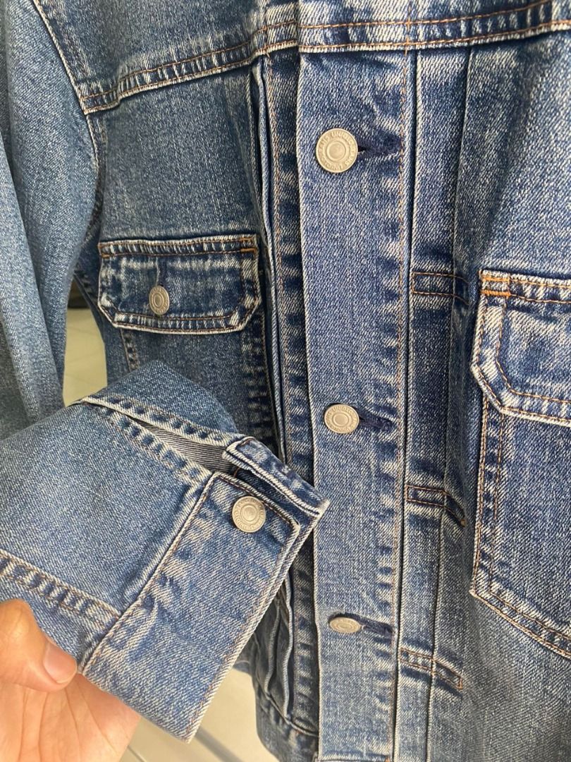 Uniqlo denim jacket malaysia 2025